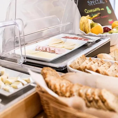 אכסניה B-garden Bcn