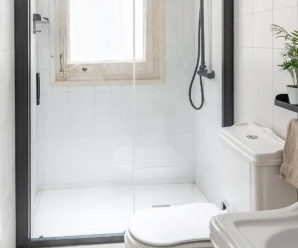 B-garden Bcn Ostello *